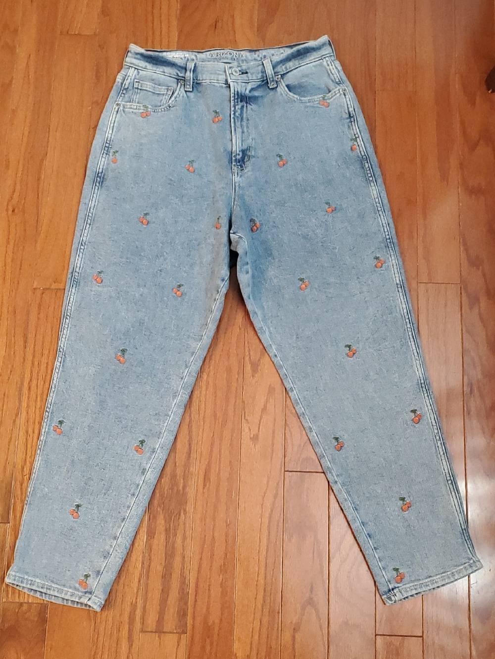 Curvy High Waist Mom Jeans Embroidered Cherries Arizona Jean Co. Size 15